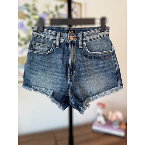 LEE Vintage Modern Distressed "Lee Is Love" Jean Shorts Medium Wash Womens Sz 24 - Picture 2 of 7